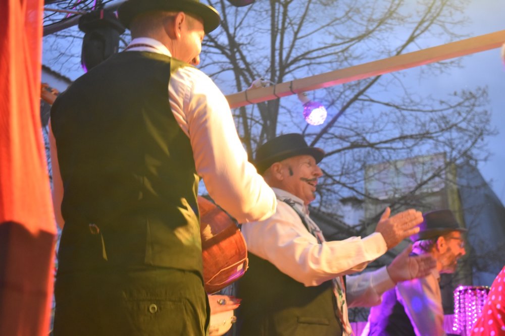 Εικόνες από το Καρναβάλι Βελεστίνου Μέρος 2ο!