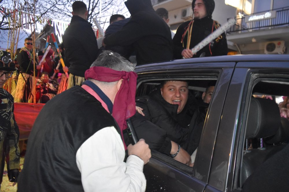 Εικόνες από το Καρναβάλι Βελεστίνου Μέρος 2ο!