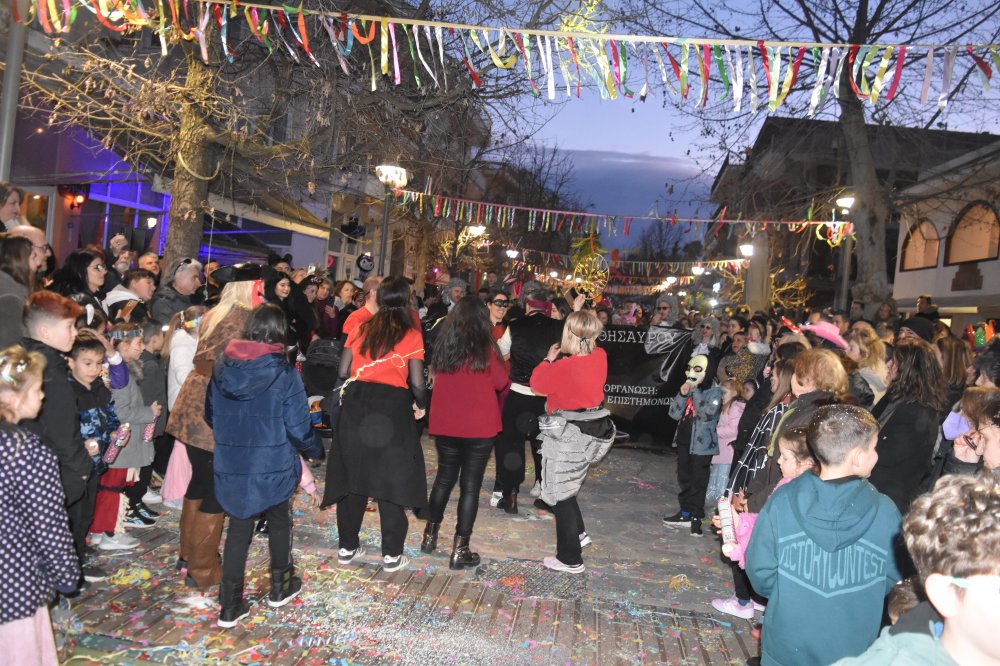 Εικόνες από το Καρναβάλι Βελεστίνου Μέρος 2ο!