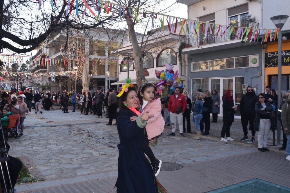 Εικόνες από το Καρναβάλι Βελεστίνου Μέρος 2ο!