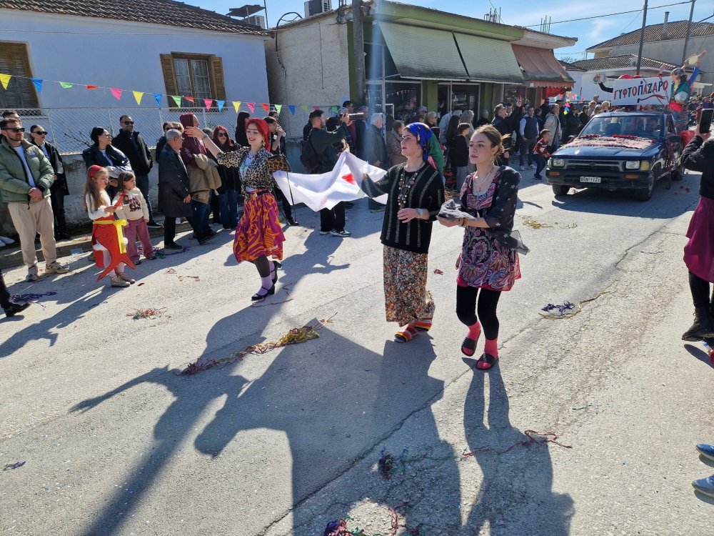 Εικόνες από το Ιστορικό Καρναβάλι Ριζομύλου