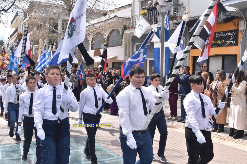 Φωτορεπορτάζ από την Παρέλαση στο Βελεστίνο
