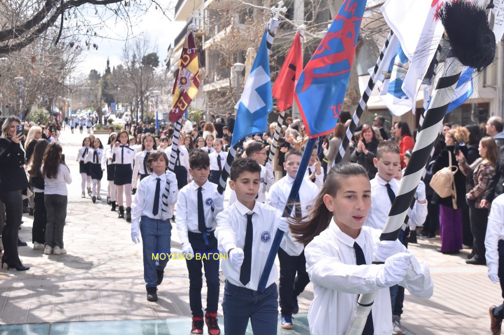 Φωτορεπορτάζ από την Παρέλαση στο Βελεστίνο