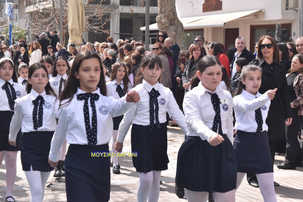 Φωτορεπορτάζ από την Παρέλαση στο Βελεστίνο