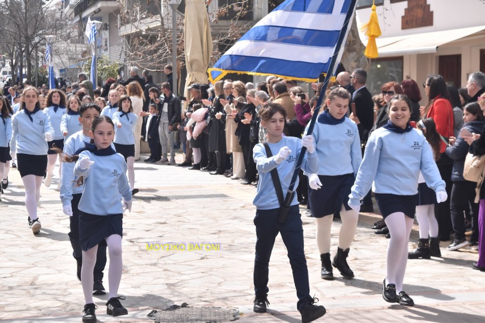 Φωτορεπορτάζ από την Παρέλαση στο Βελεστίνο