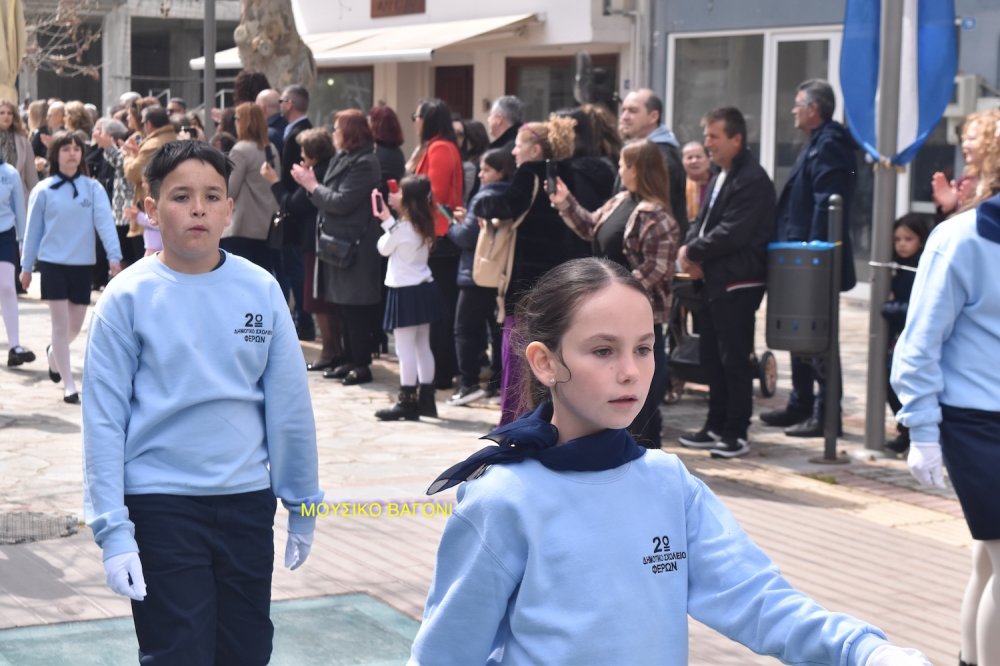 Φωτορεπορτάζ από την Παρέλαση στο Βελεστίνο