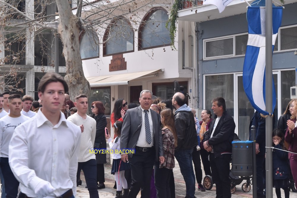 Φωτορεπορτάζ από την Παρέλαση στο Βελεστίνο