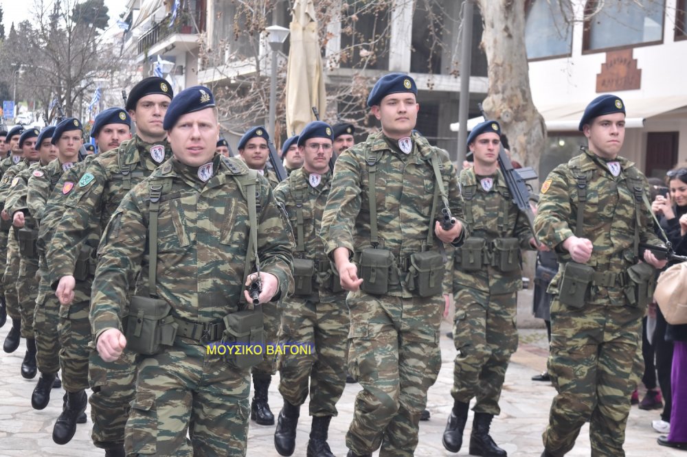 Φωτορεπορτάζ από την Παρέλαση στο Βελεστίνο