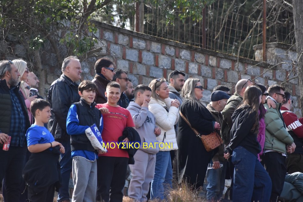 Το απόλυτο φωτορεπορτάζ από την ιστορική νίκη του Ρήγα!