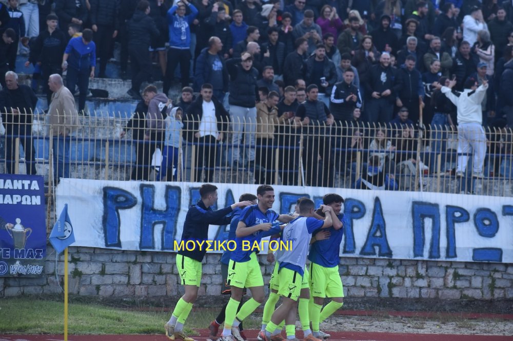 Το απόλυτο φωτορεπορτάζ από την ιστορική νίκη του Ρήγα!