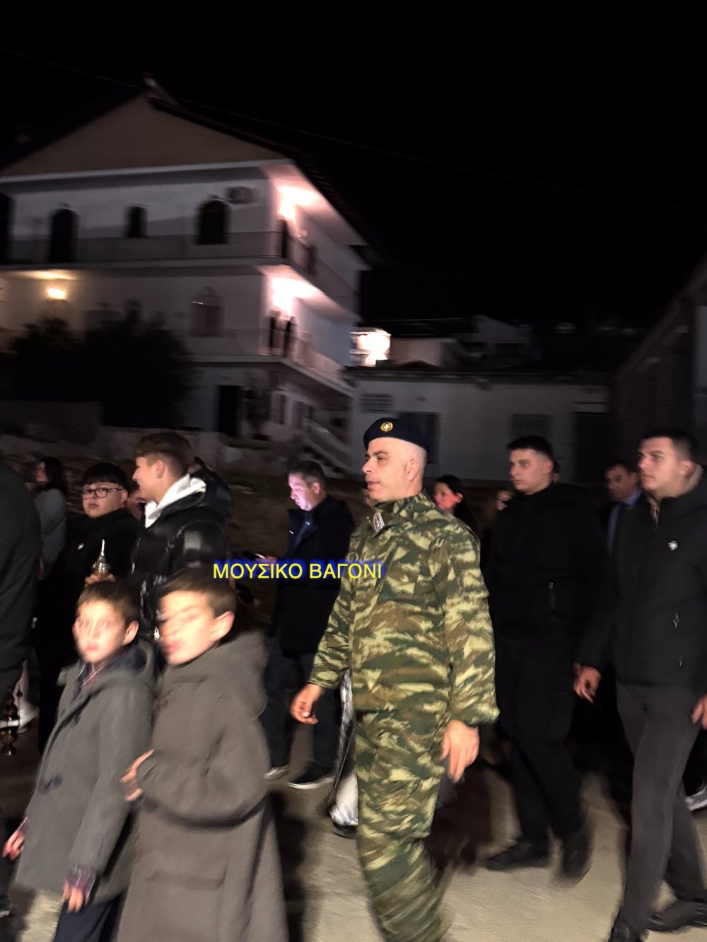 Περιφορά Επιταφίων στο Βελεστίνο