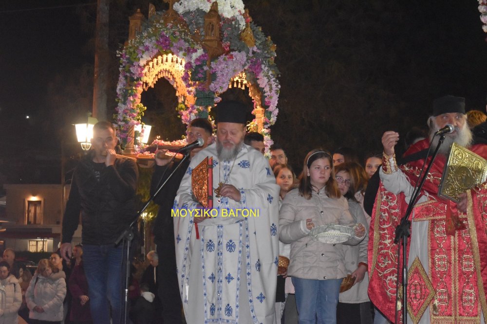Περιφορά Επιταφίων στο Βελεστίνο