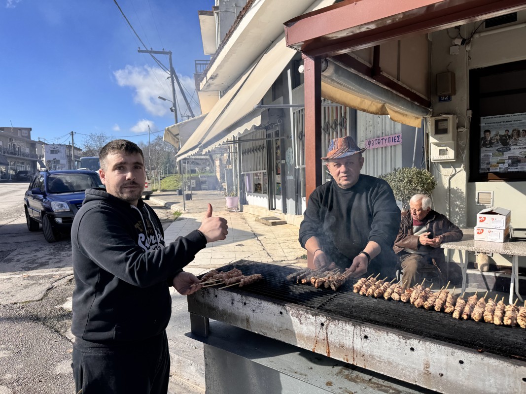 Υιός και πατέρας Νέμτσας στη Γωνιά της Γεύσης