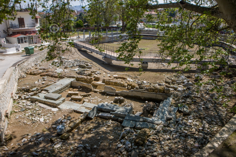 Ο αρχαιολογικός χώρος της Υπερειας Κρήνης μετά την ανασκαφή (Εφορεία αρχαιοτήτων Μαγνησίας)
